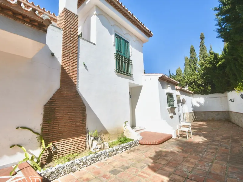 EXCLUSIVE VILLA WITH SEA VIEWS IN TORRENUEVA – LA CALA DE MIJAS