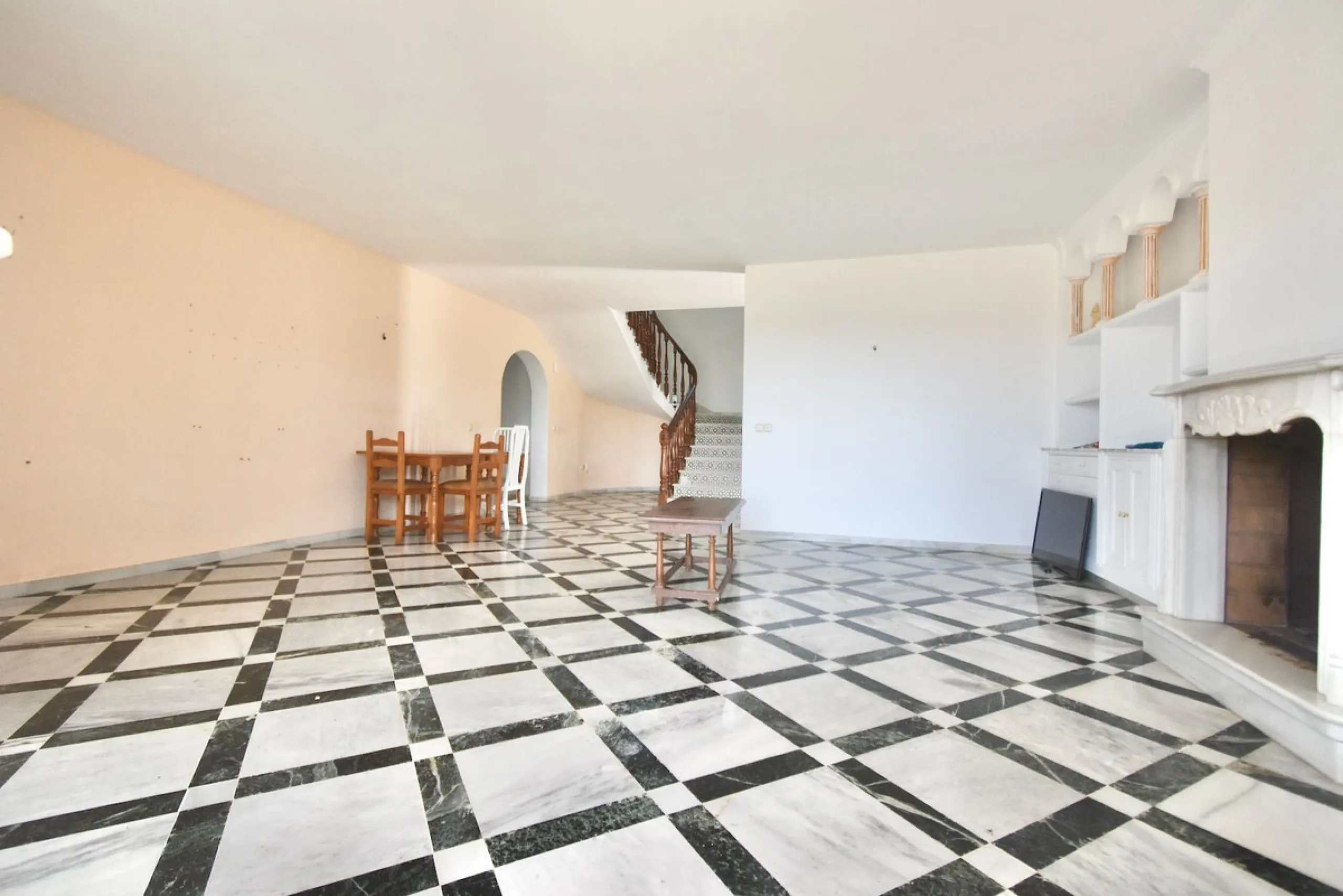 EXCLUSIVE VILLA WITH SEA VIEWS IN TORRENUEVA – LA CALA DE MIJAS