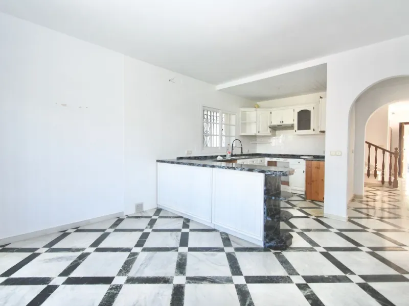 EXCLUSIVE VILLA WITH SEA VIEWS IN TORRENUEVA – LA CALA DE MIJAS