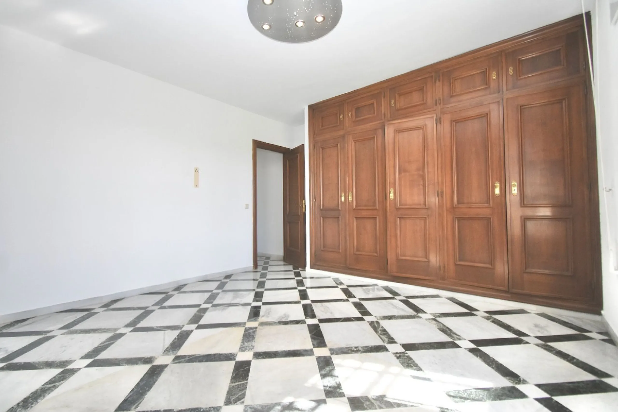EXCLUSIVE VILLA WITH SEA VIEWS IN TORRENUEVA – LA CALA DE MIJAS