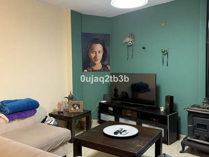 Magnificent penthouse in San Pedro de Alcántara, located in a well-established area with all amenities within walking distance, including shops, landscaped areas, schools and the town centre. The property offers easy and convenient access by car, making i