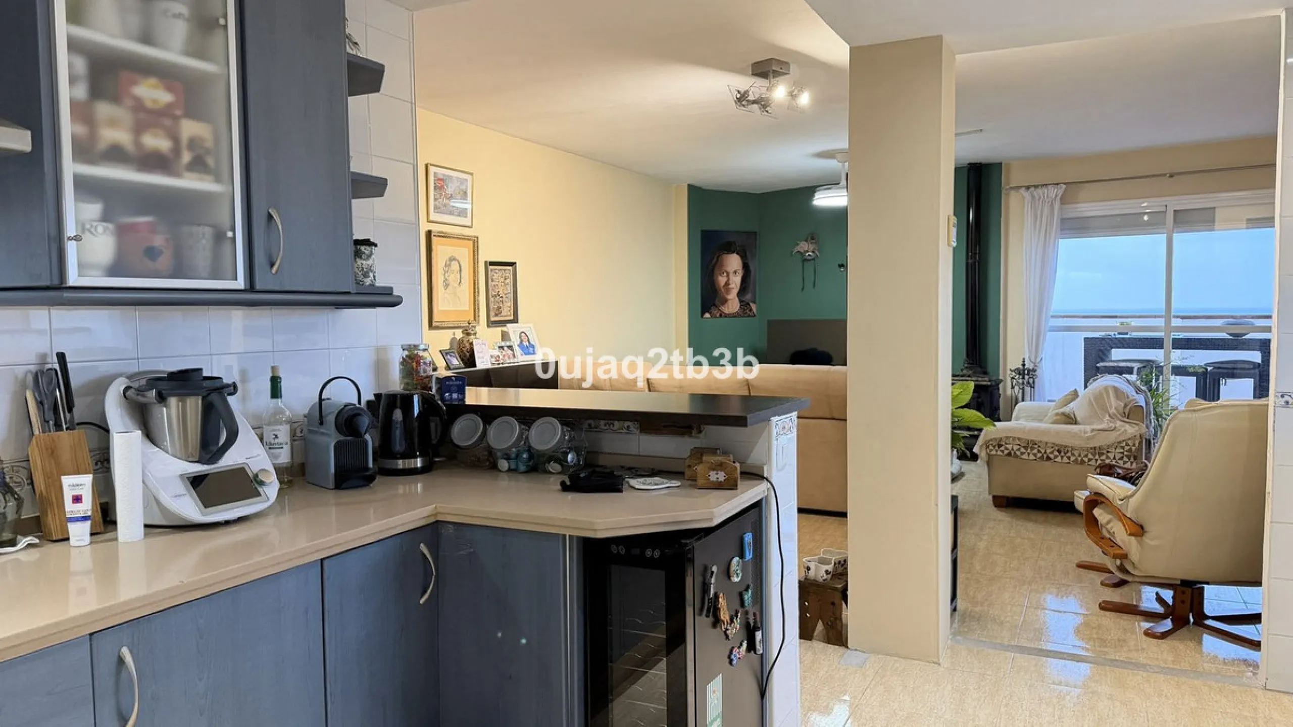 Magnificent penthouse in San Pedro de Alcántara, located in a well-established area with all amenities within walking distance, including shops, landscaped areas, schools and the town centre. The property offers easy and convenient access by car, making i