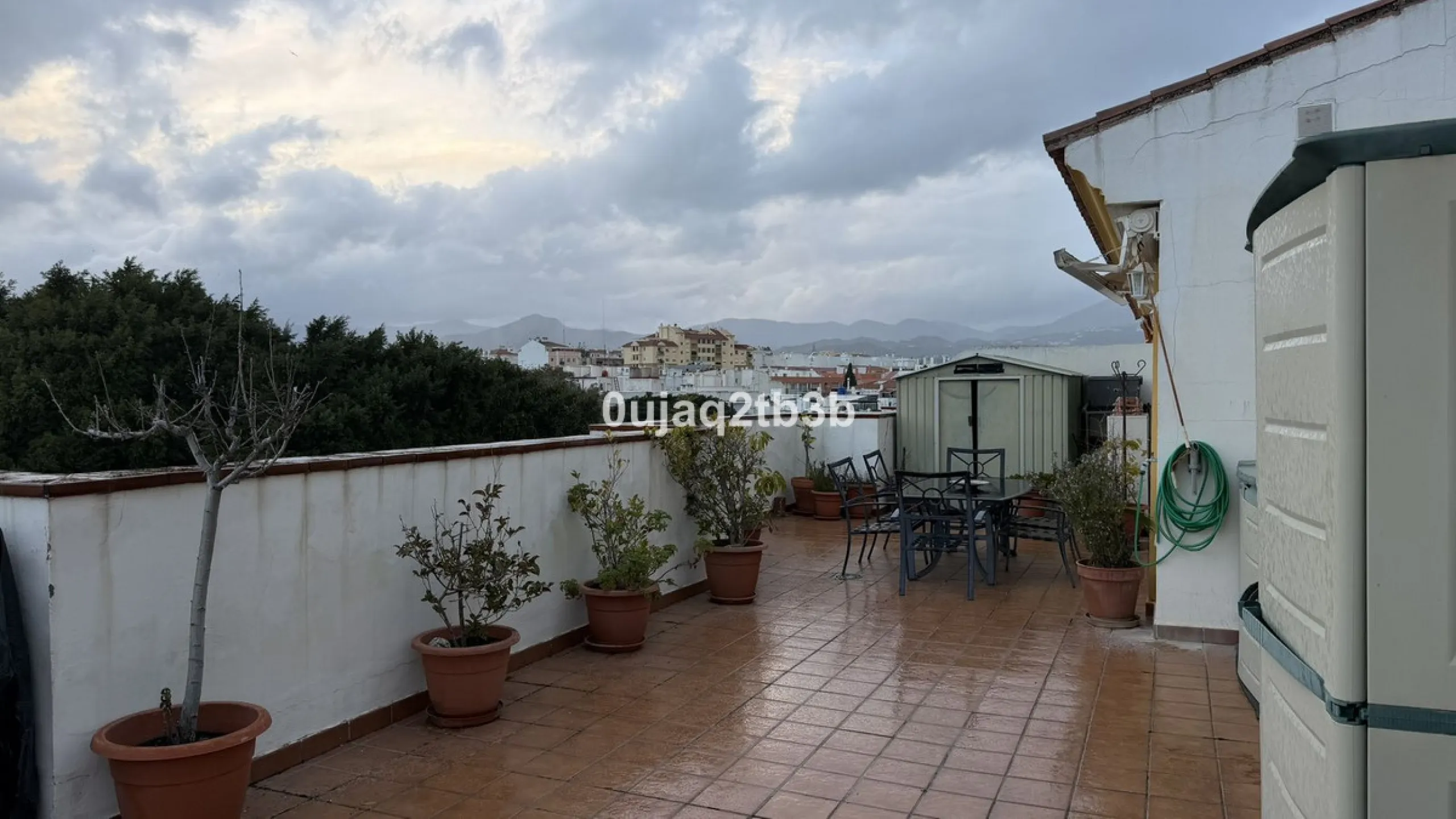 Magnificent penthouse in San Pedro de Alcántara, located in a well-established area with all amenities within walking distance, including shops, landscaped areas, schools and the town centre. The property offers easy and convenient access by car, making i