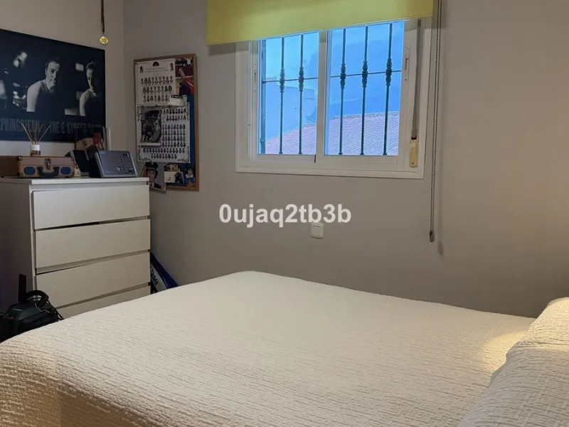 Magnificent penthouse in San Pedro de Alcántara, located in a well-established area with all amenities within walking distance, including shops, landscaped areas, schools and the town centre. The property offers easy and convenient access by car, making i