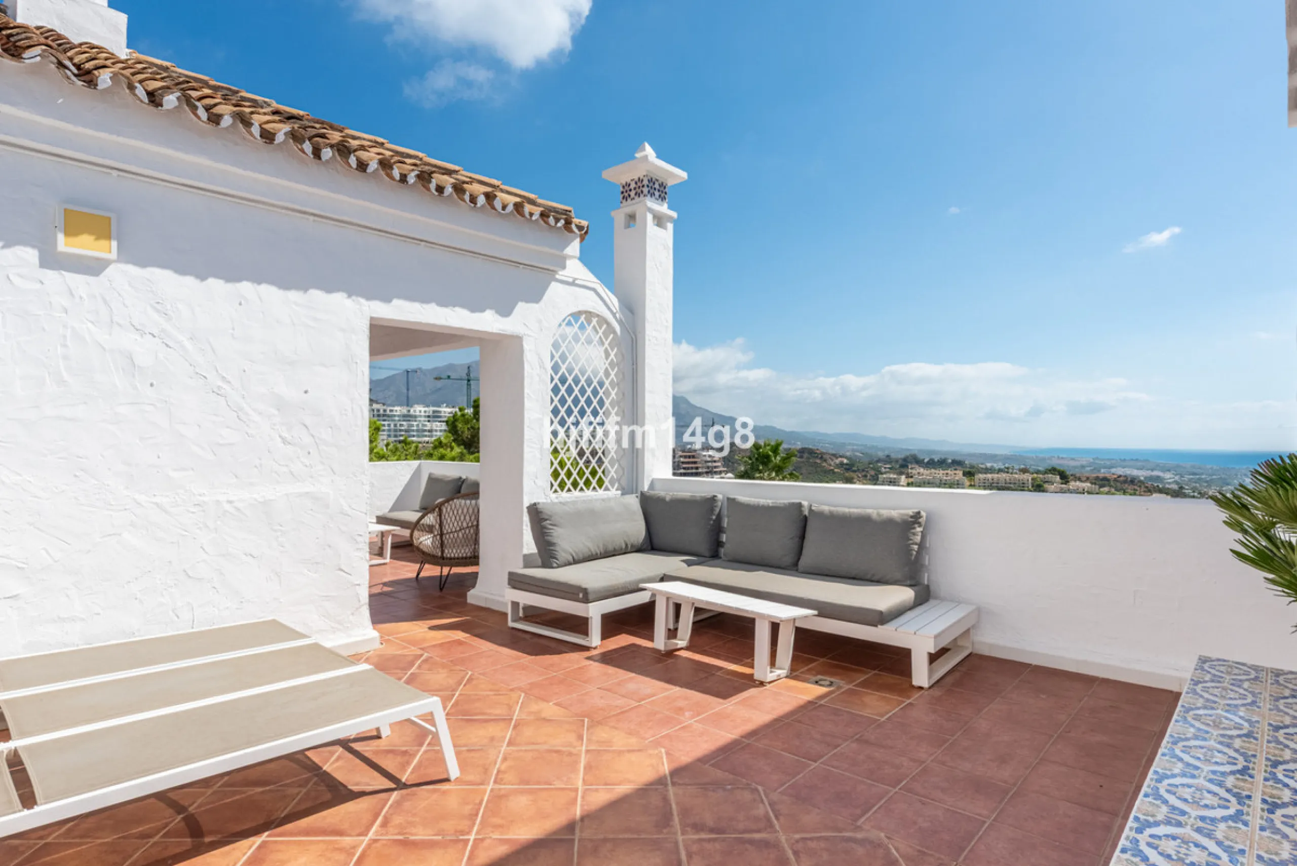 Discover a stunning apartment with the charm and feel of a townhouse in the exclusive Las Colinas de Marbella. This exceptional property, with a total of 241m² (152m² interior plus 89m² of terraces), combines space, natural light, and panoramic views, off