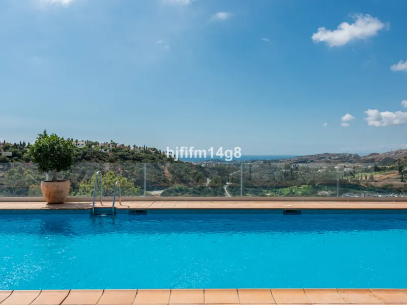 Discover a stunning apartment with the charm and feel of a townhouse in the exclusive Las Colinas de Marbella. This exceptional property, with a total of 241m² (152m² interior plus 89m² of terraces), combines space, natural light, and panoramic views, off