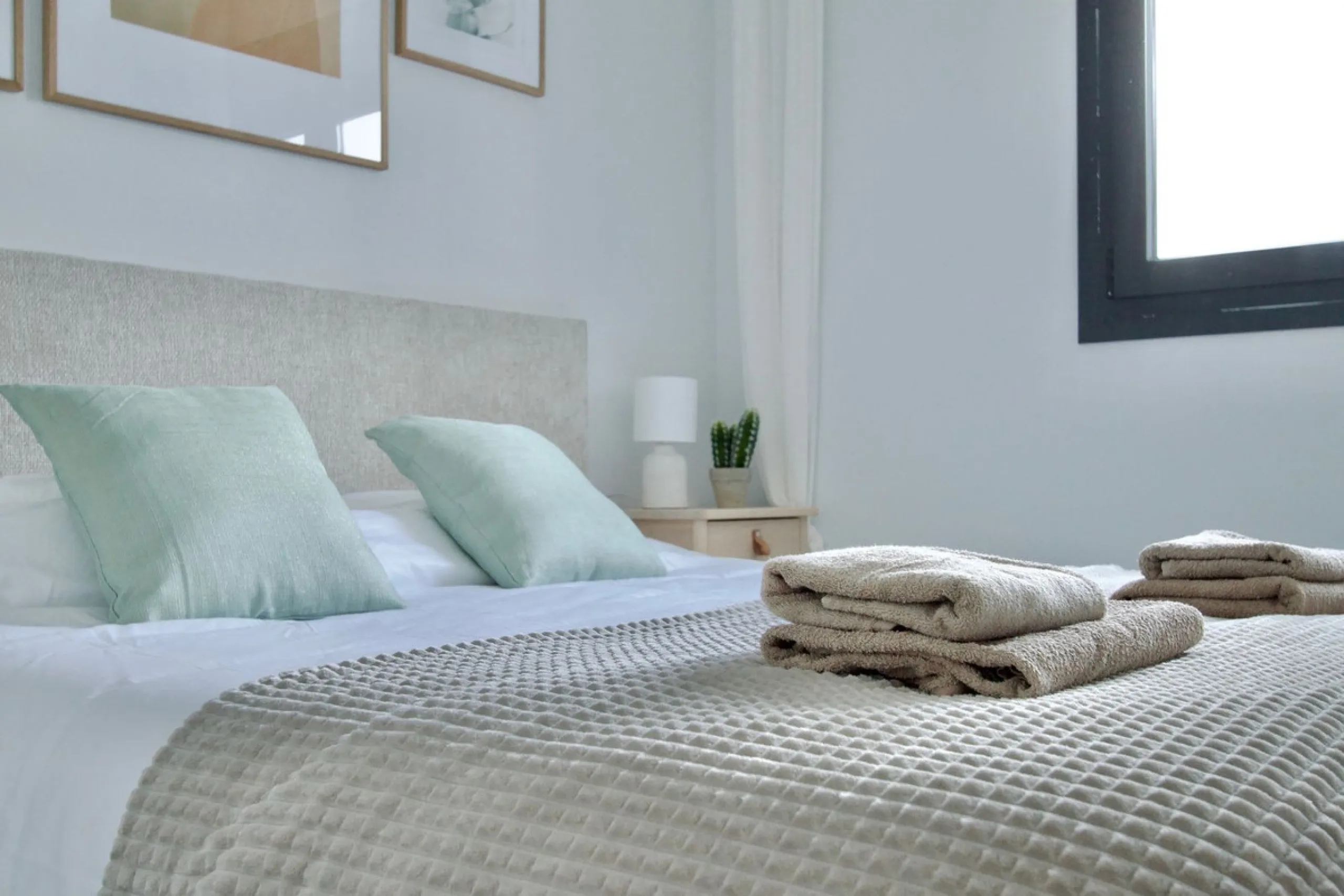 Spacious new-build apartment in the center of Estepona – Within walking distance of the beach and amenities