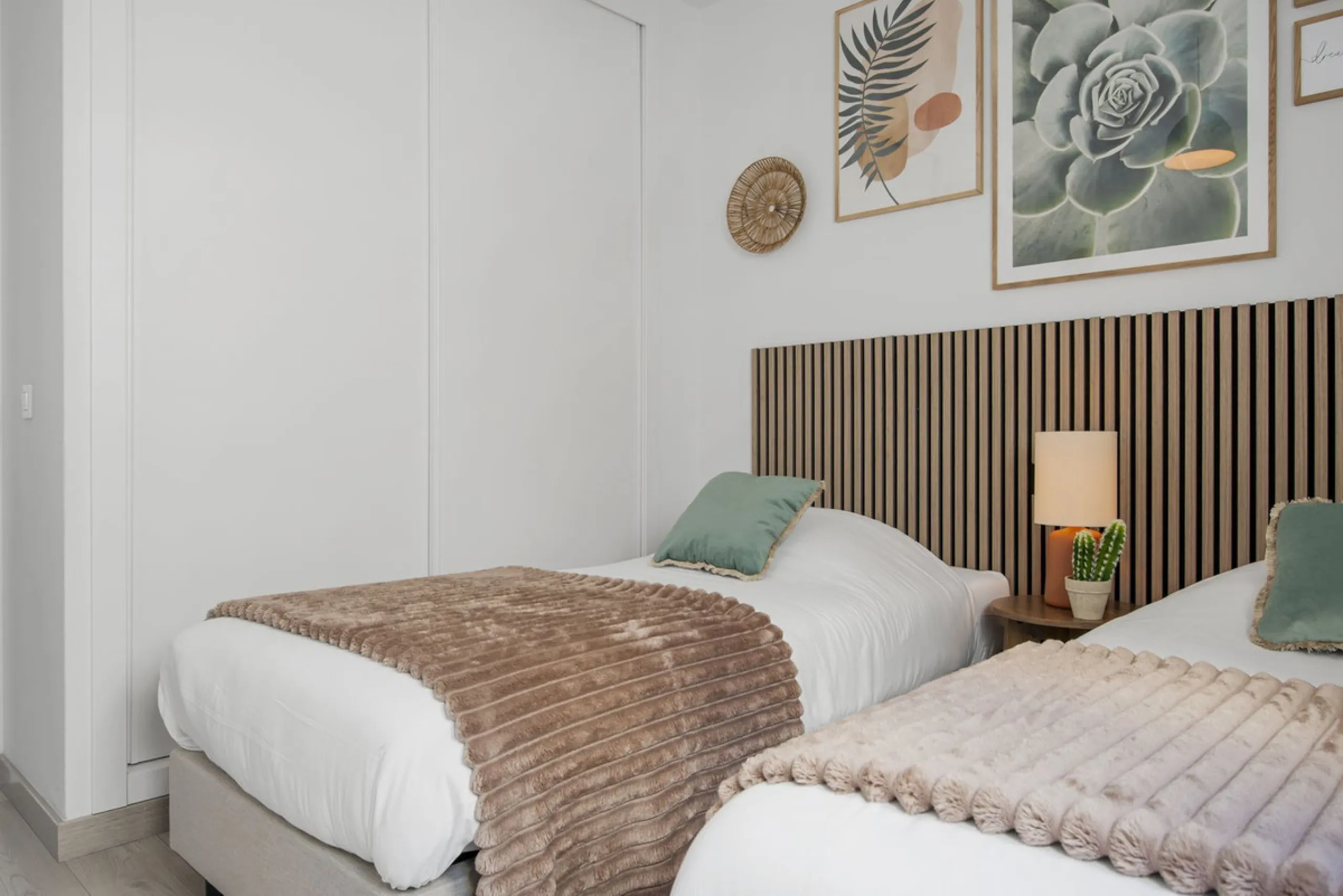 Spacious new-build apartment in the center of Estepona – Within walking distance of the beach and amenities
