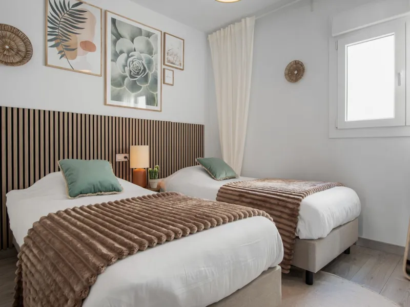 Spacious new-build apartment in the center of Estepona – Within walking distance of the beach and amenities