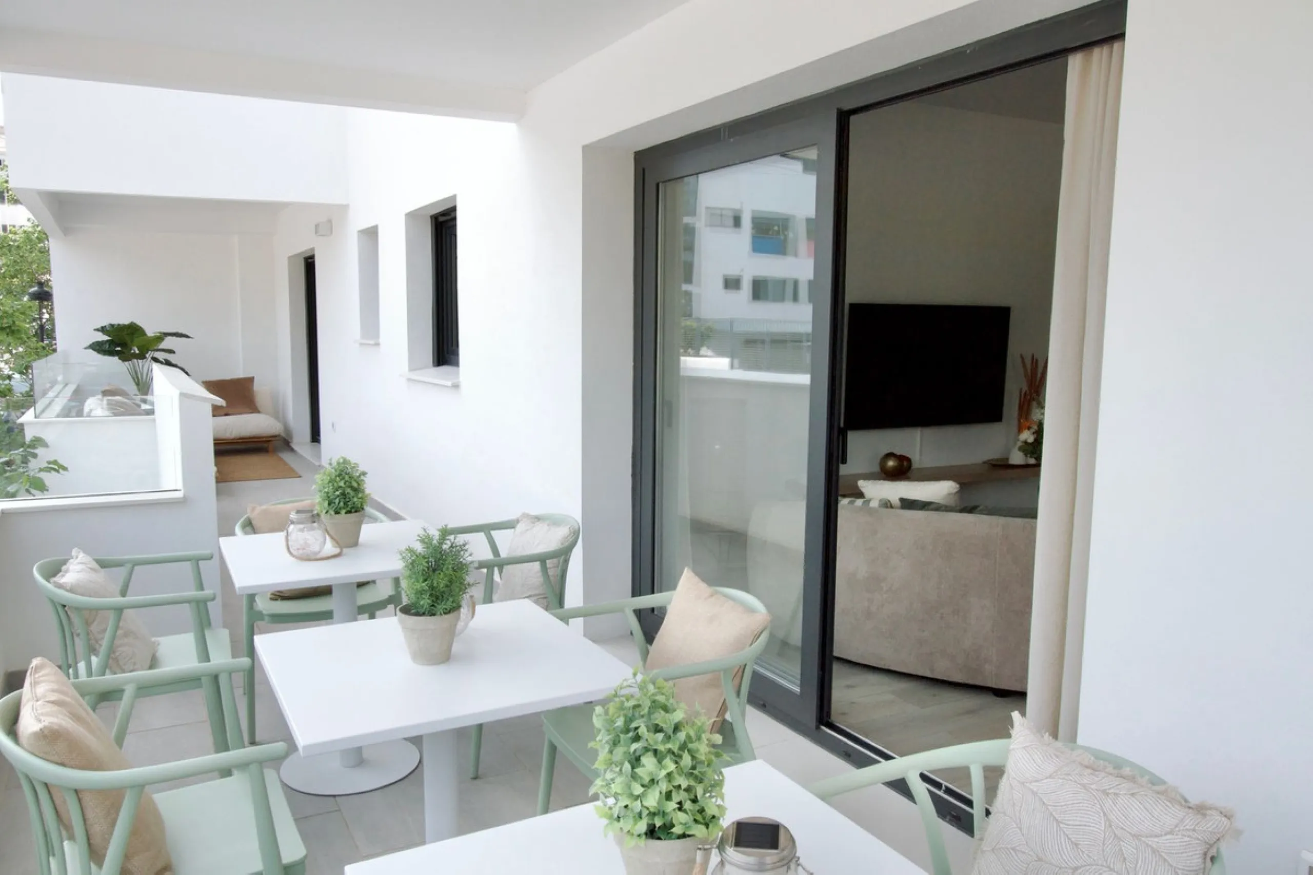 Spacious new-build apartment in the center of Estepona – Within walking distance of the beach and amenities