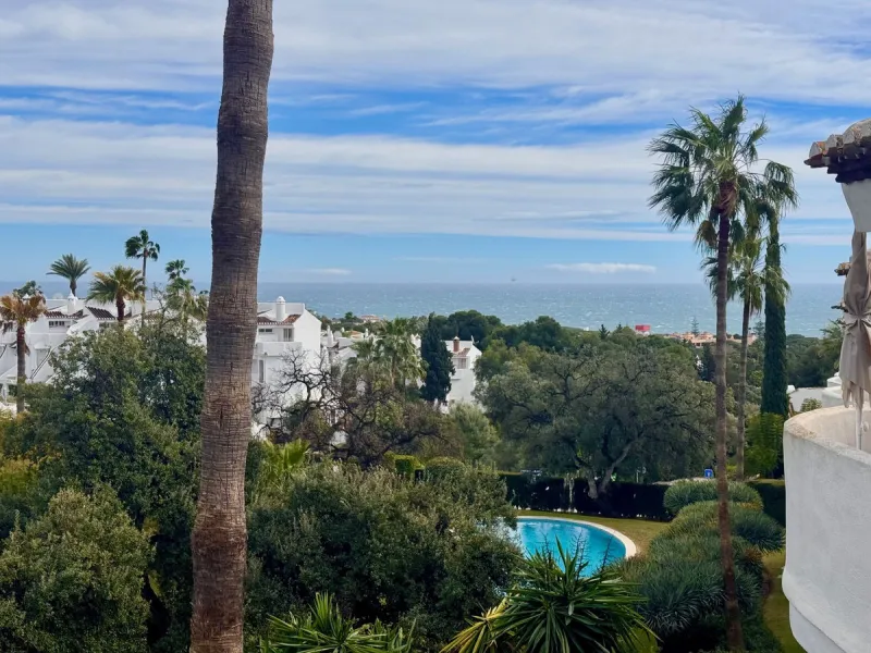 Apartment - Top Floor Apartment в продаже в Mijas, Málaga. В доме 2 спален и 1 ванных комнат. Площадь дома 82 м²