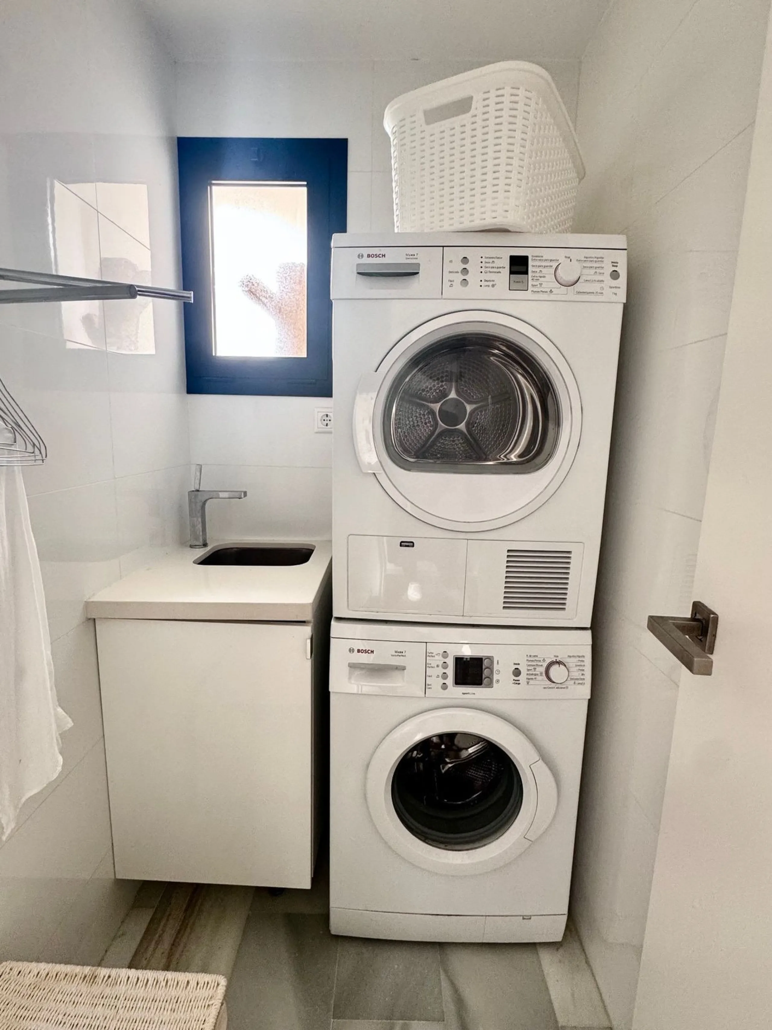 Apartment - Top Floor Apartment в продаже в Mijas, Málaga. В доме 2 спален и 1 ванных комнат. Площадь дома 82 м²