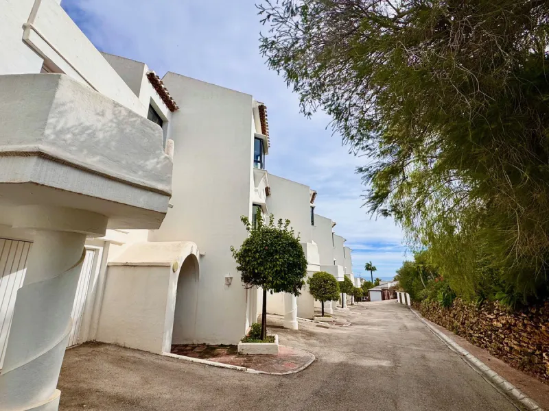 Apartment - Top Floor Apartment в продаже в Mijas, Málaga. В доме 2 спален и 1 ванных комнат. Площадь дома 82 м²