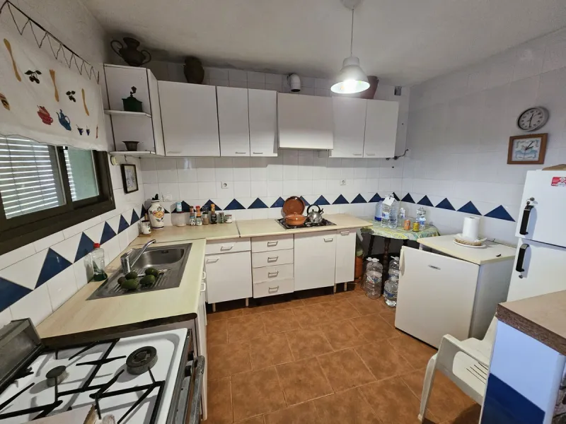***Special listing *** Do you dream to live off grid on the costa del sol, close to the sea, but in the mountains? This property is located in the mouth of el canuto, a beautiful nature reserve in casares malaga, very good for hiking, climbing, bird watch