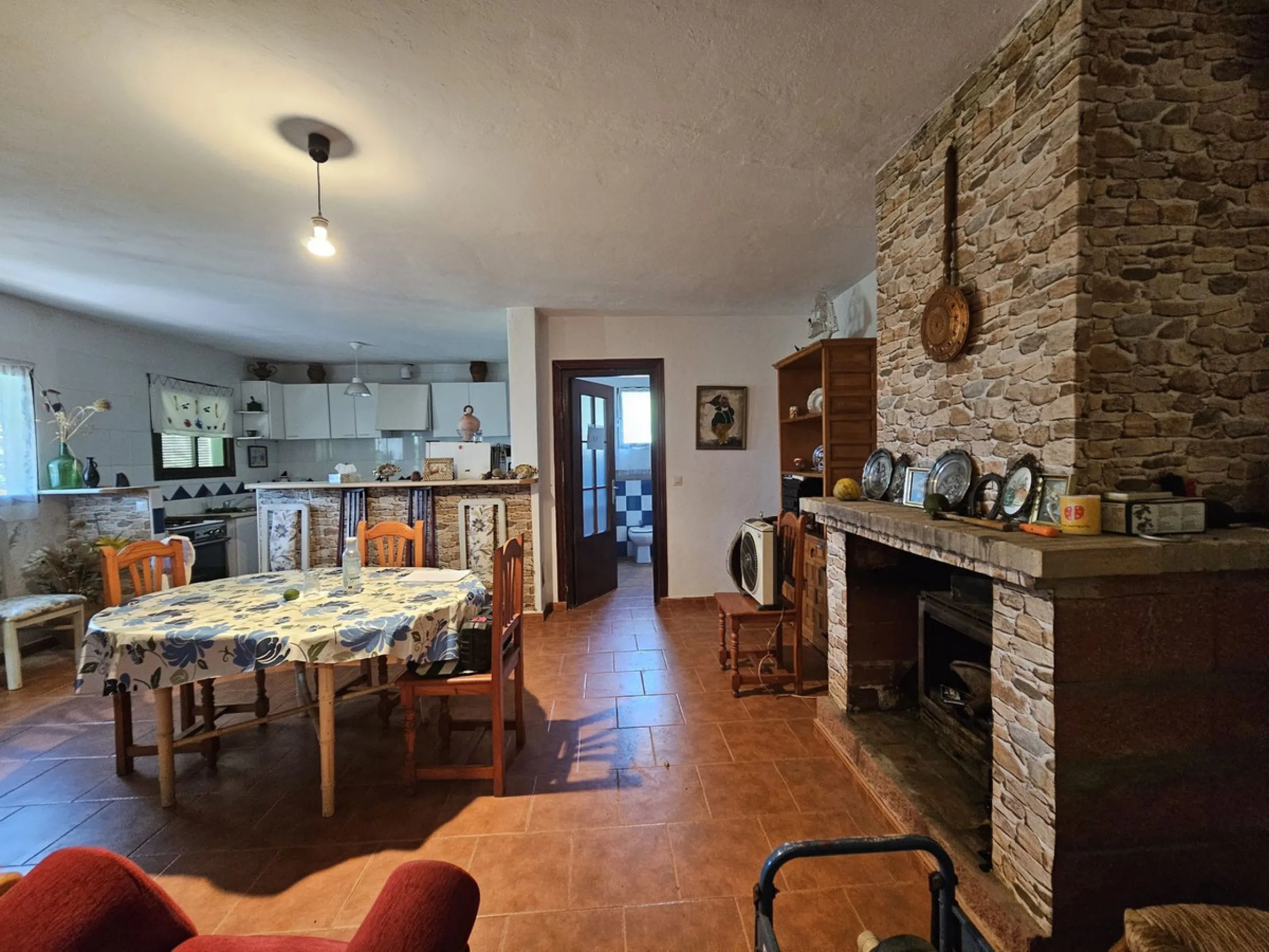 ***Special listing *** Do you dream to live off grid on the costa del sol, close to the sea, but in the mountains? This property is located in the mouth of el canuto, a beautiful nature reserve in casares malaga, very good for hiking, climbing, bird watch