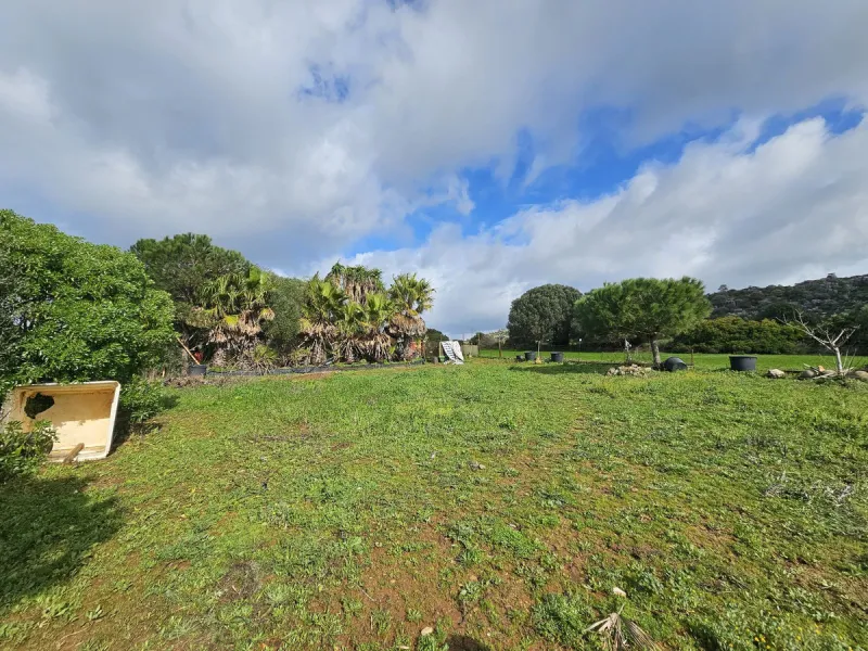 ***Special listing *** Do you dream to live off grid on the costa del sol, close to the sea, but in the mountains? This property is located in the mouth of el canuto, a beautiful nature reserve in casares malaga, very good for hiking, climbing, bird watch