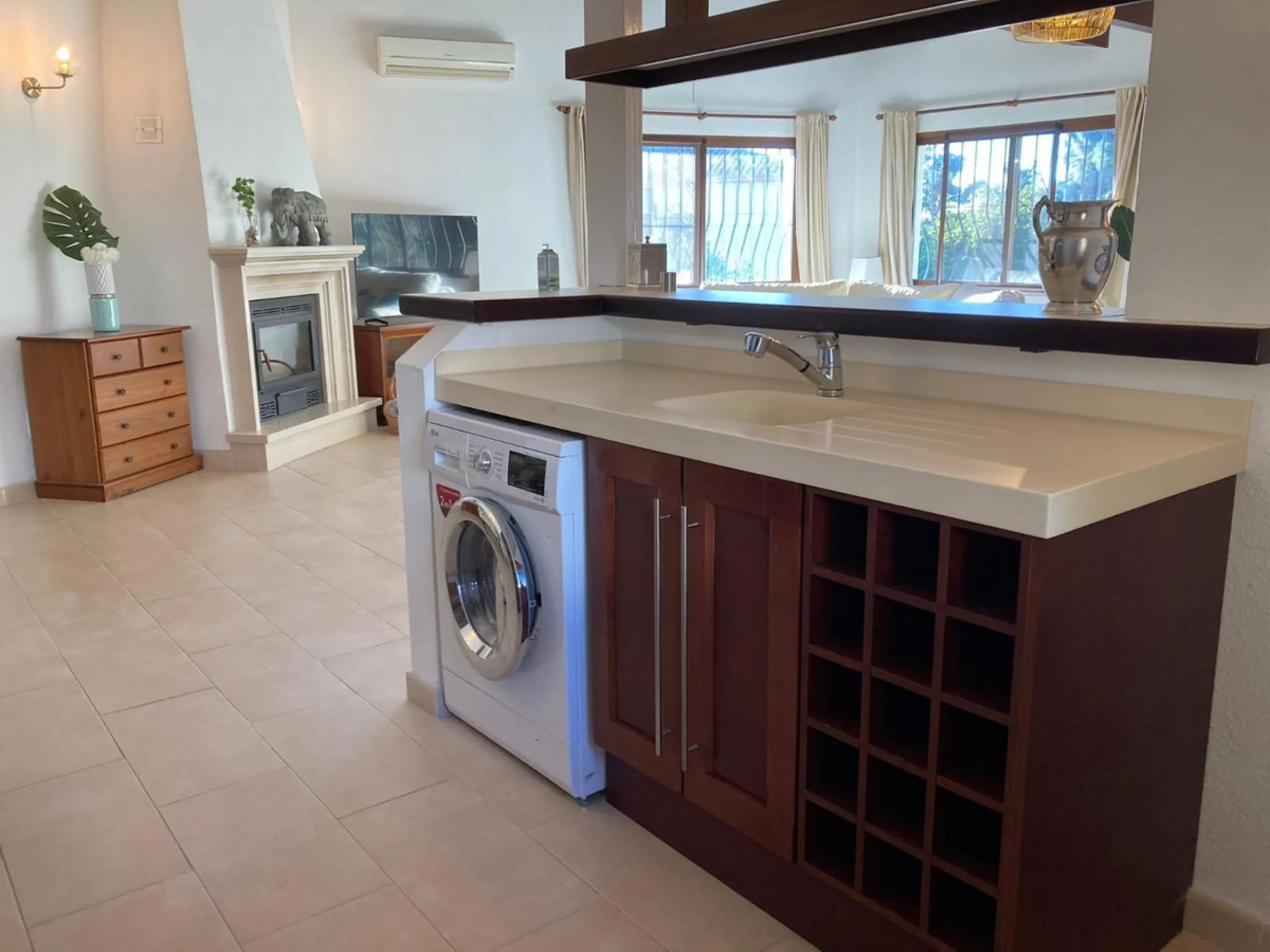 BRIGHT AND SPACIOUS VILLA WITH PRIVATE POOL, GARAGE AND MULTIPLE PARKING – EL CHAPARRAL, MIJAS COSTA