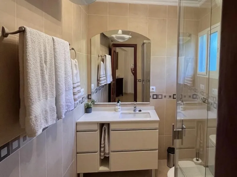 BRIGHT AND SPACIOUS VILLA WITH PRIVATE POOL, GARAGE AND MULTIPLE PARKING – EL CHAPARRAL, MIJAS COSTA