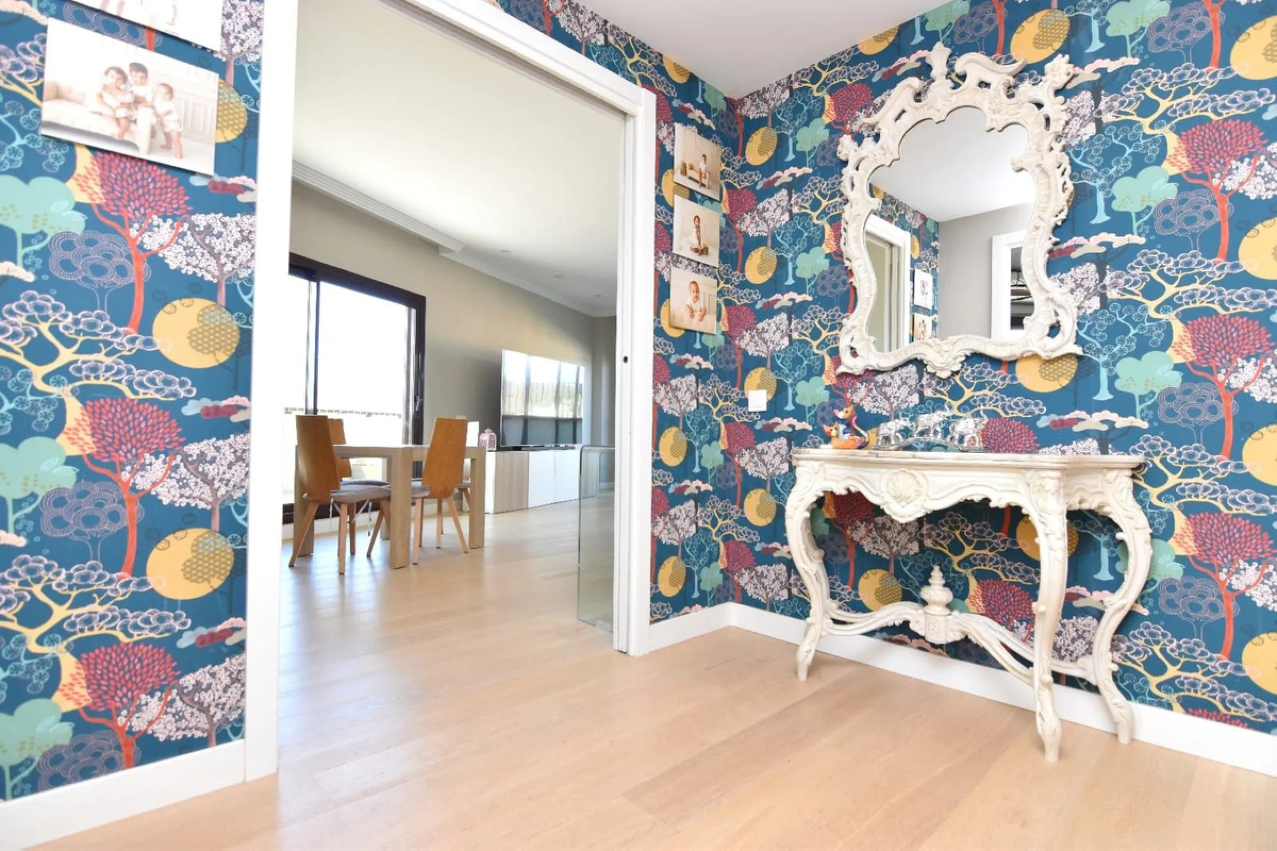 Exclusive penthouse for sale with wrap-around terrace and all-day sunshine in Teatinos (Málaga)