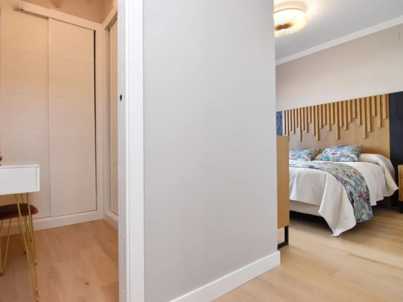 Exclusive penthouse for sale with wrap-around terrace and all-day sunshine in Teatinos (Málaga)