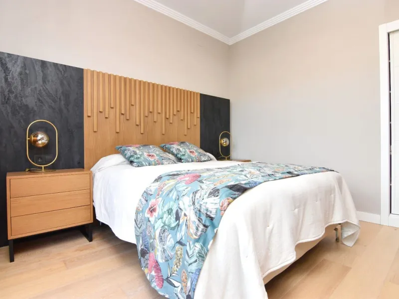 Exclusive penthouse for sale with wrap-around terrace and all-day sunshine in Teatinos (Málaga)
