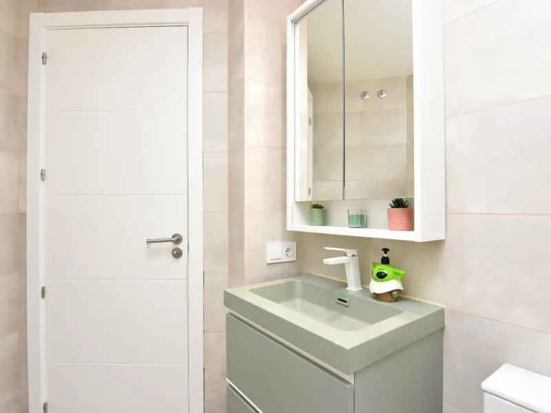Exclusive penthouse for sale with wrap-around terrace and all-day sunshine in Teatinos (Málaga)
