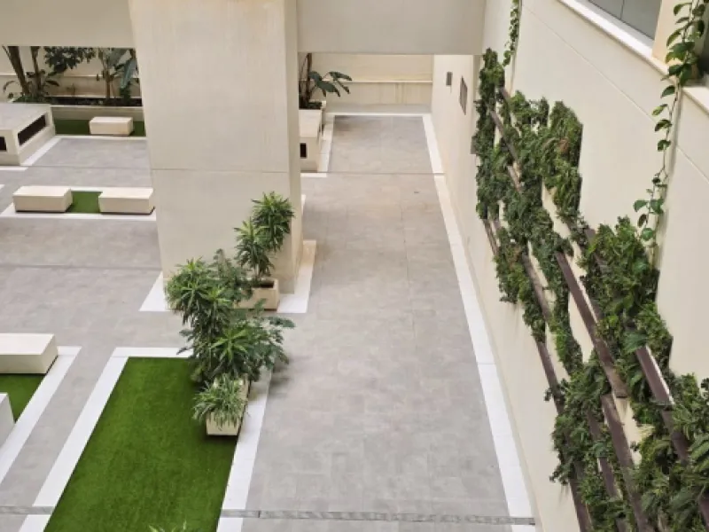 Exclusive penthouse for sale with wrap-around terrace and all-day sunshine in Teatinos (Málaga)