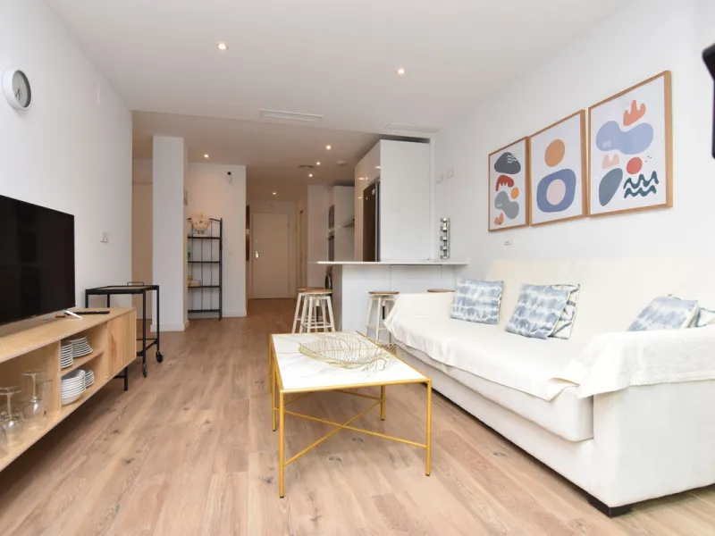 Apartment - Ground Floor Apartment в продаже в Torremolinos, Málaga. В доме 2 спален и 2 ванных комнат. Площадь дома 110 м²