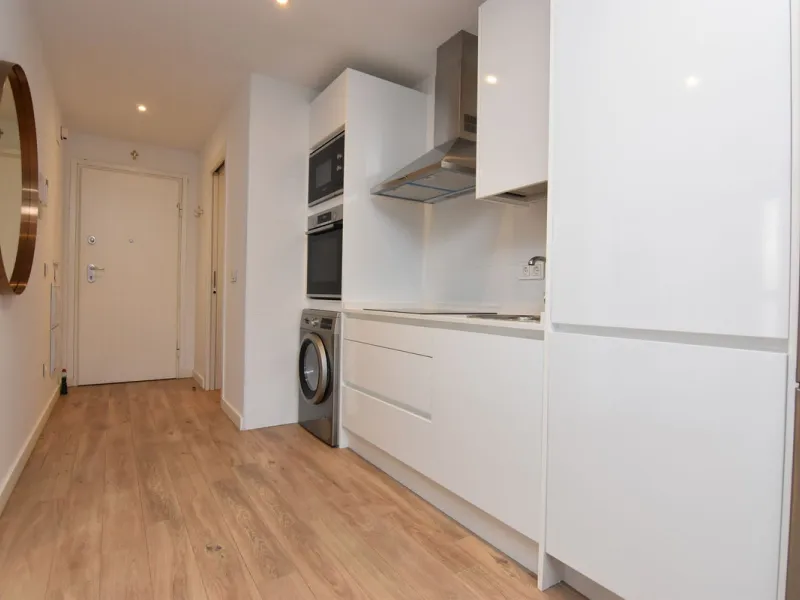 Apartment - Ground Floor Apartment в продаже в Torremolinos, Málaga. В доме 2 спален и 2 ванных комнат. Площадь дома 110 м²