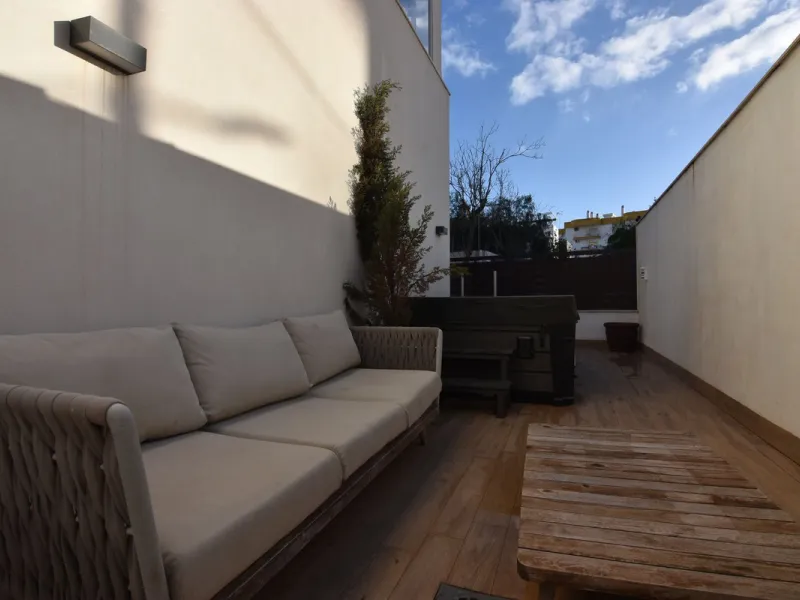 Apartment - Ground Floor Apartment в продаже в Torremolinos, Málaga. В доме 2 спален и 2 ванных комнат. Площадь дома 110 м²