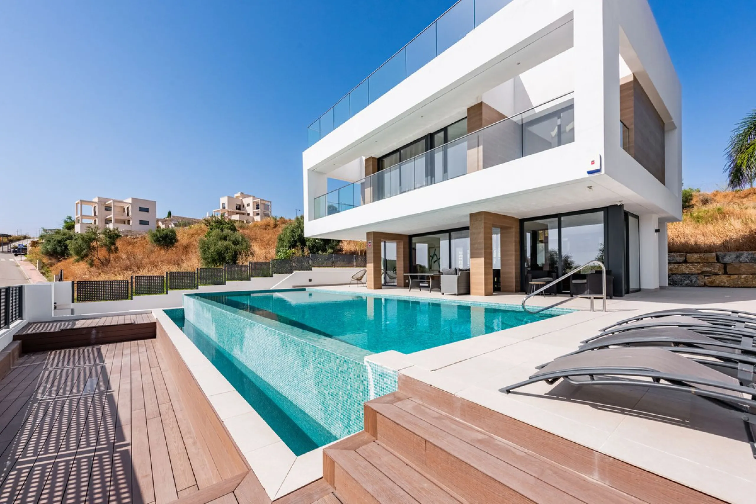 Modern Luxury Villa with Panoramic Golf and Sea Views in Estepona!