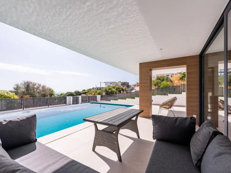 Modern Luxury Villa with Panoramic Golf and Sea Views in Estepona!