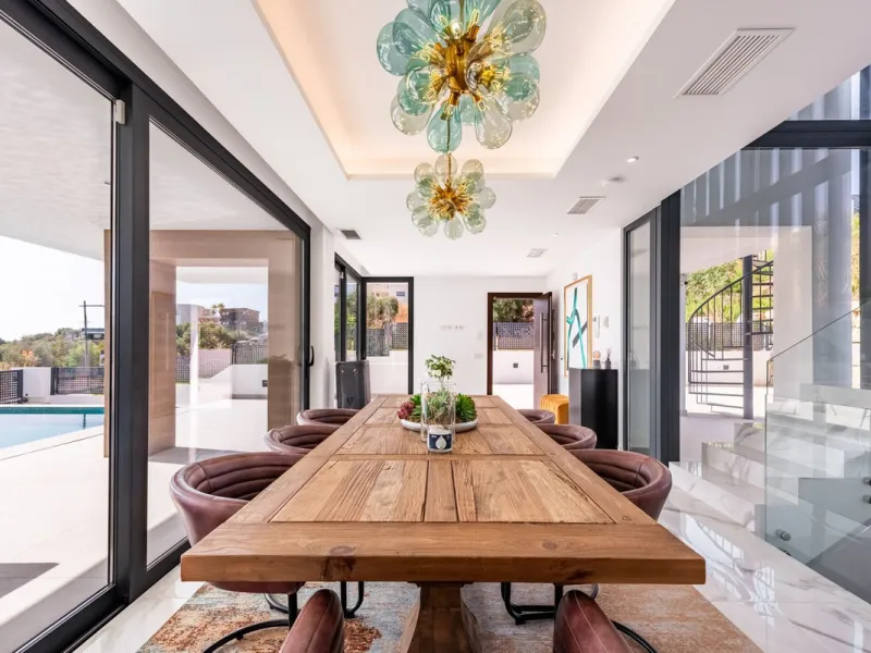 Modern Luxury Villa with Panoramic Golf and Sea Views in Estepona!