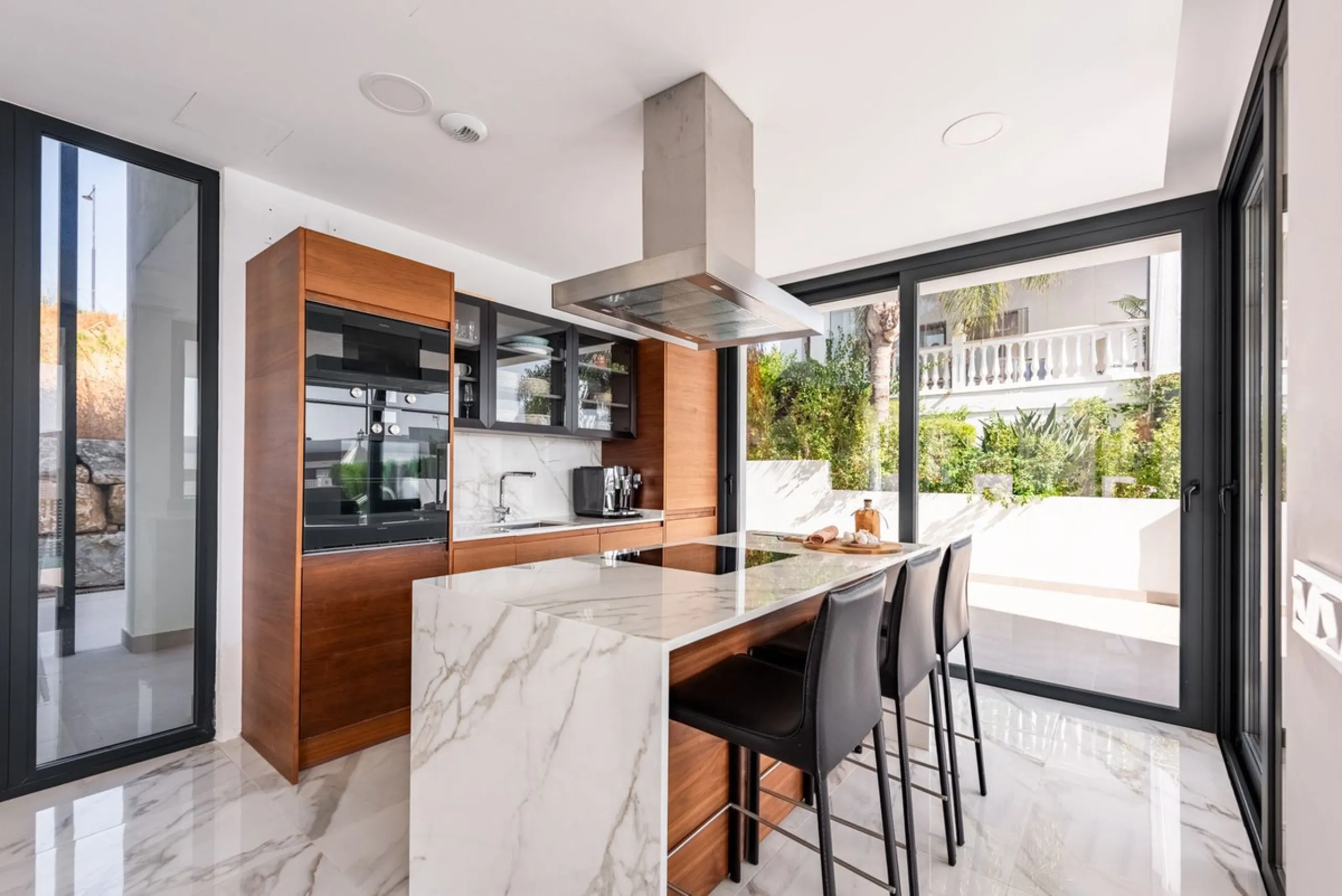 Modern Luxury Villa with Panoramic Golf and Sea Views in Estepona!