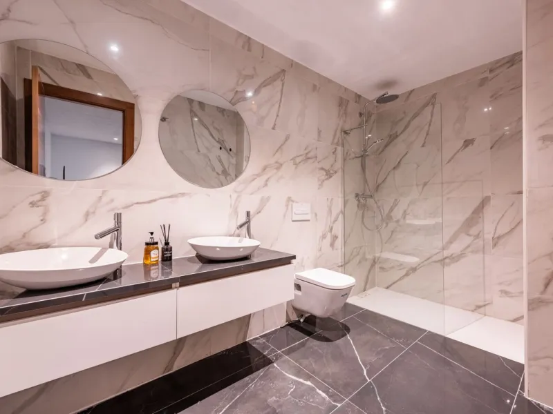 Modern Luxury Villa with Panoramic Golf and Sea Views in Estepona!