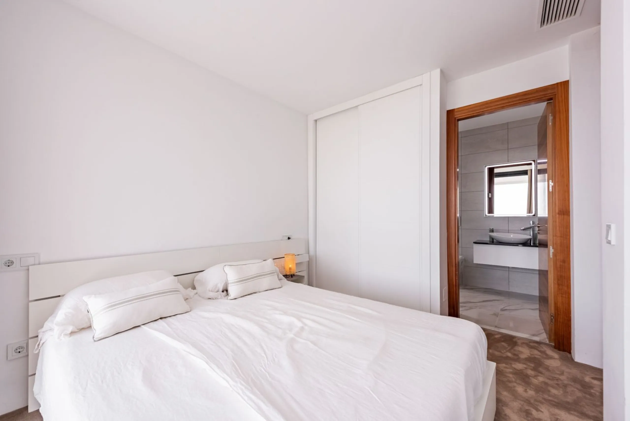Modern Luxury Villa with Panoramic Golf and Sea Views in Estepona!