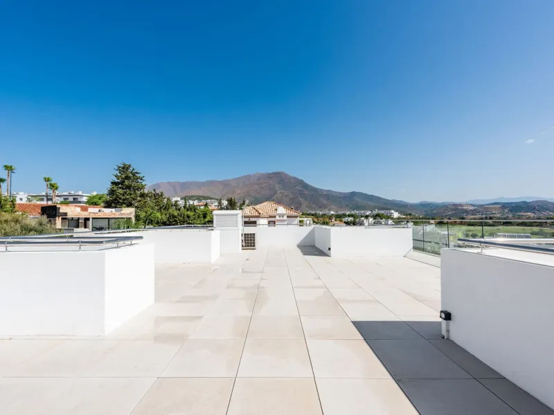 Modern Luxury Villa with Panoramic Golf and Sea Views in Estepona!