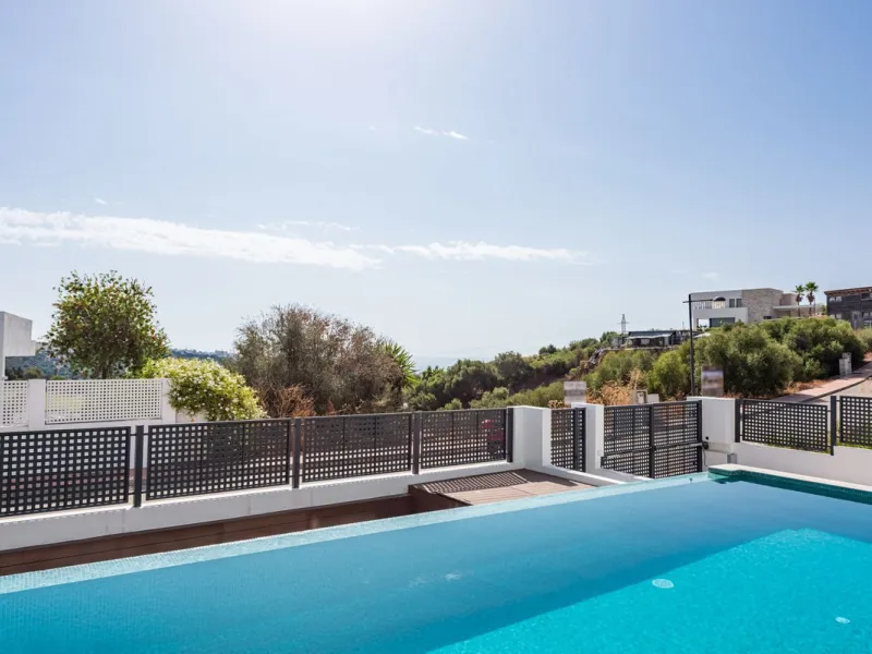Modern Luxury Villa with Panoramic Golf and Sea Views in Estepona!