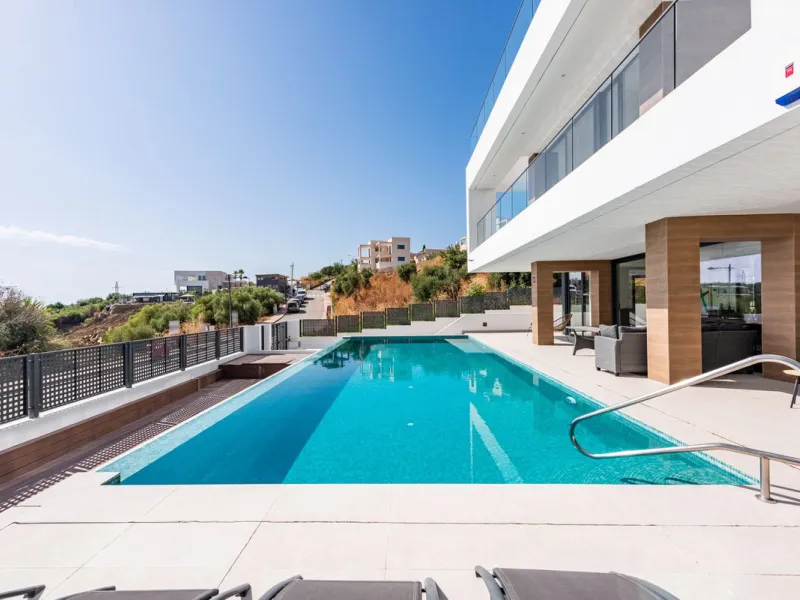 Modern Luxury Villa with Panoramic Golf and Sea Views in Estepona!