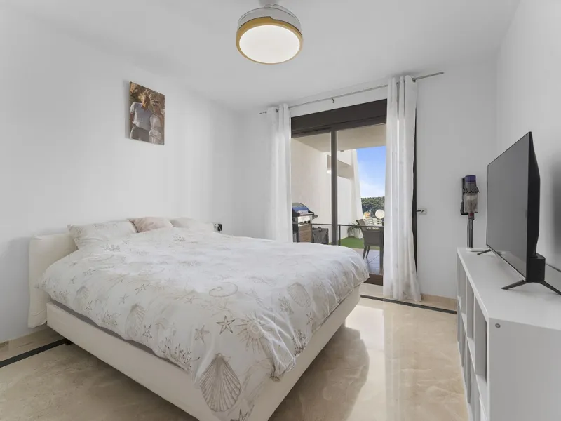 Stunning ground floor apartment in Casares Golf – Your Perfect Getaway!