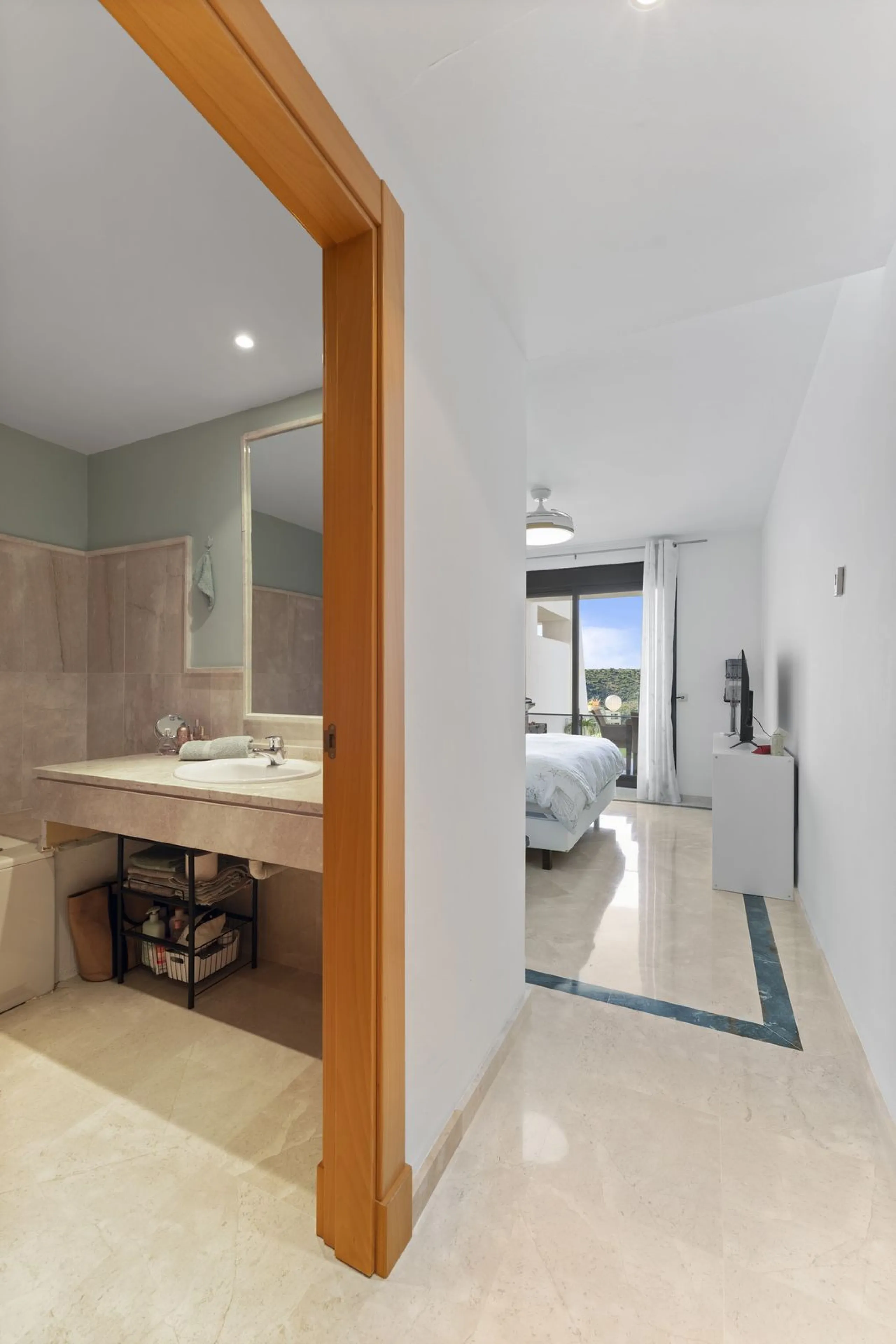 Stunning ground floor apartment in Casares Golf – Your Perfect Getaway!