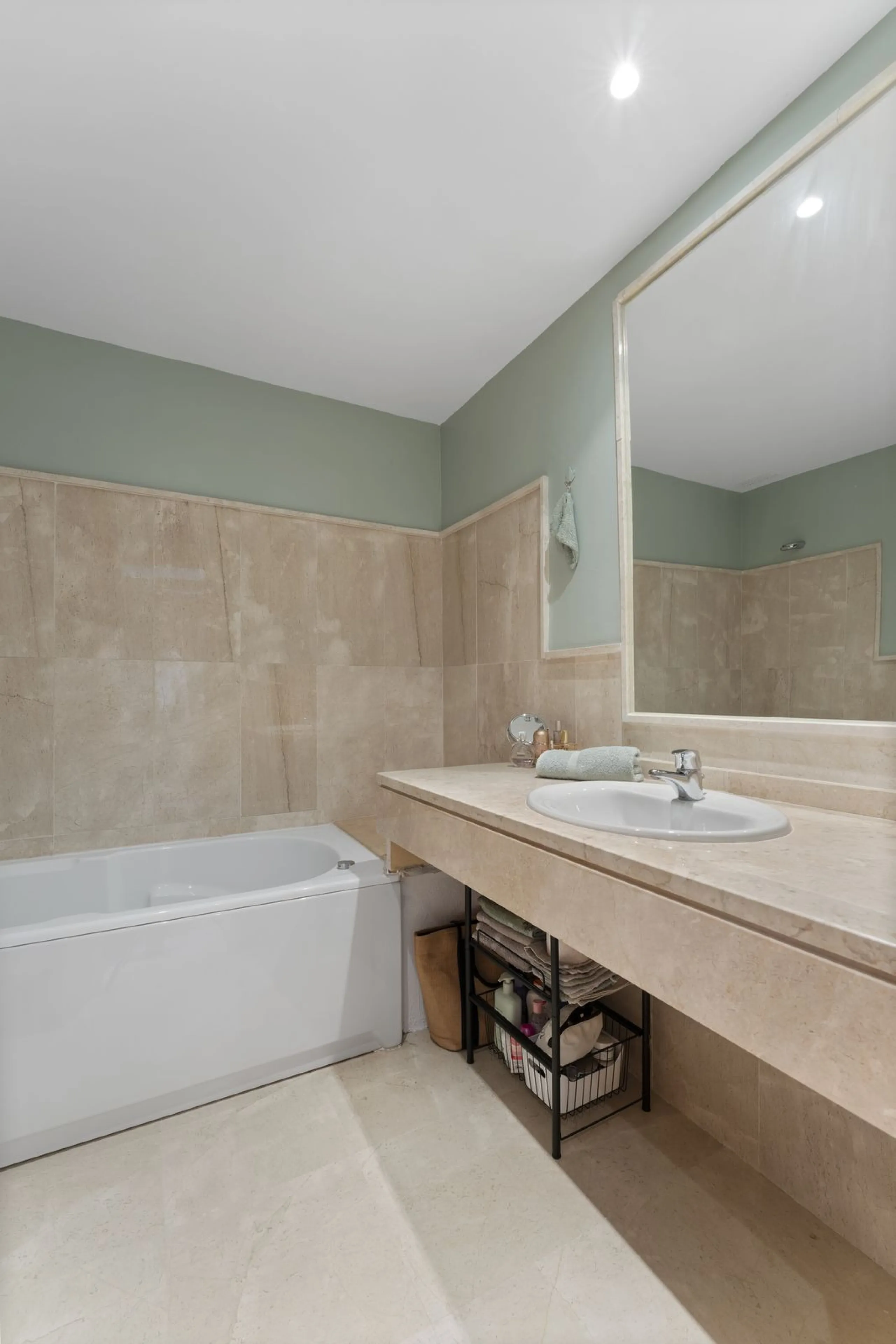 Stunning ground floor apartment in Casares Golf – Your Perfect Getaway!
