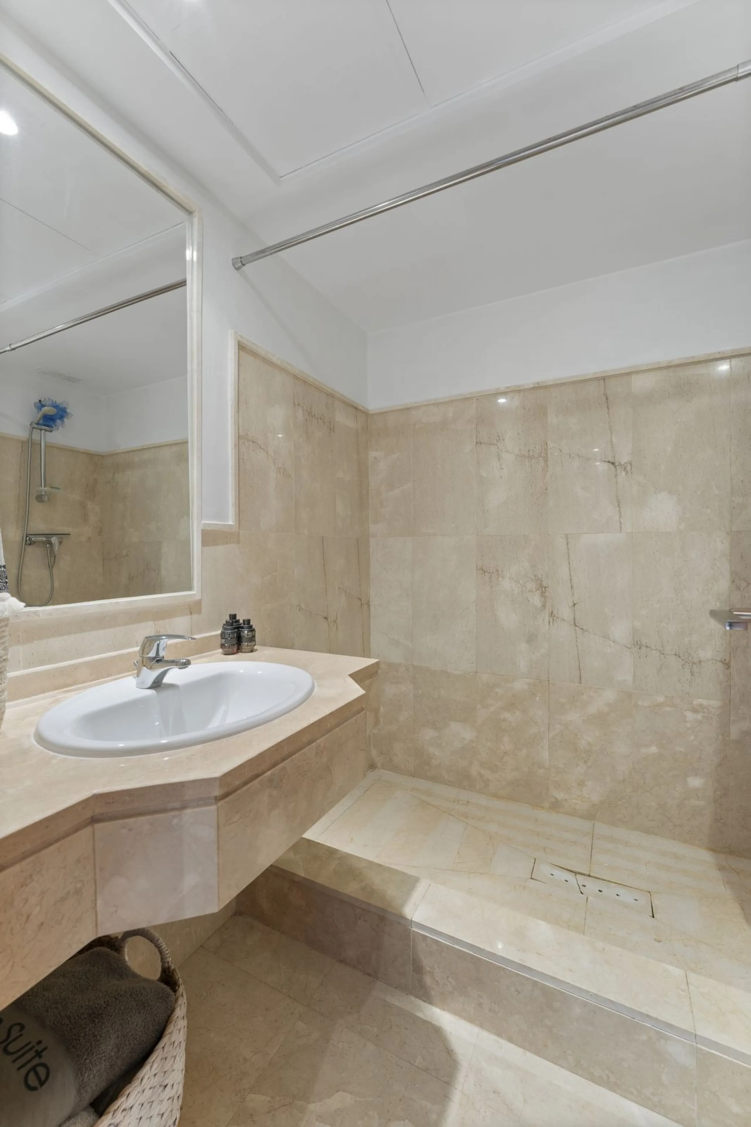 Stunning ground floor apartment in Casares Golf – Your Perfect Getaway!
