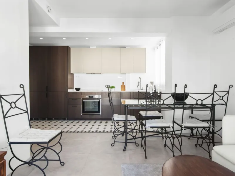 Apartment - Middle Floor Apartment в продаже в Estepona, Málaga. В доме 3 спален и 1 ванных комнат. Площадь дома 84 м²