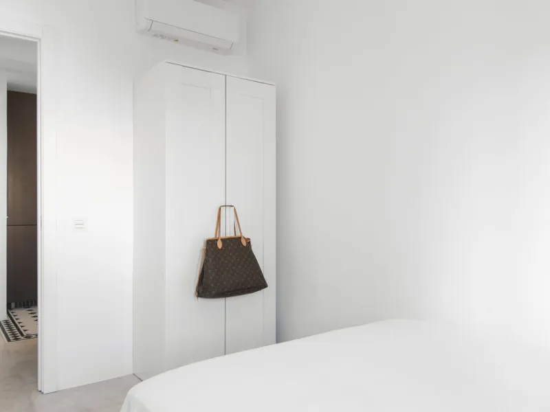Apartment - Middle Floor Apartment в продаже в Estepona, Málaga. В доме 3 спален и 1 ванных комнат. Площадь дома 84 м²
