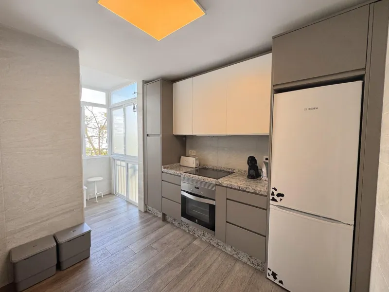 Discover this magnificent apartment in Marbella, located in a privileged area where you will have everything you need within reach: bars, restaurants, leisure areas, shops, and all essential services for a comfortable and dynamic lifestyle. In addition, i