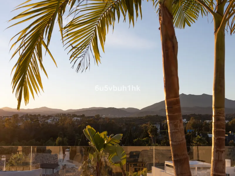 House - Detached Villa в продаже в Marbella, Málaga. В доме 6 спален и 6 ванных комнат. Площадь дома 476 м². Площадь участка 618 м²