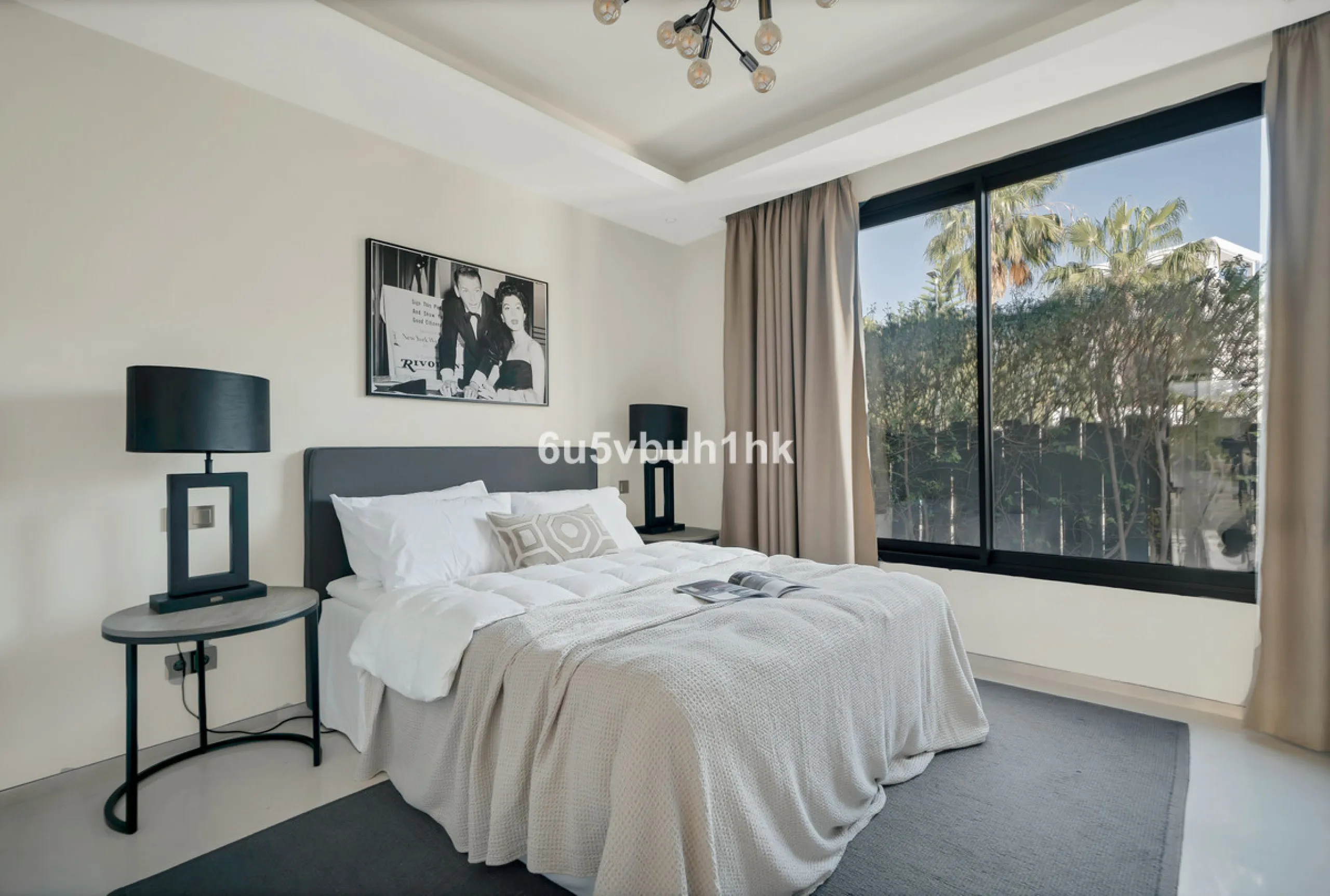 House - Detached Villa в продаже в Marbella, Málaga. В доме 6 спален и 6 ванных комнат. Площадь дома 476 м². Площадь участка 618 м²