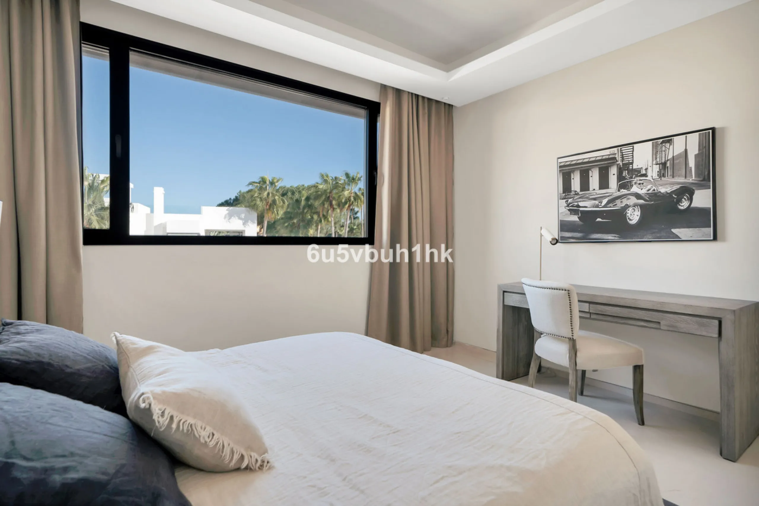 House - Detached Villa в продаже в Marbella, Málaga. В доме 6 спален и 6 ванных комнат. Площадь дома 476 м². Площадь участка 618 м²