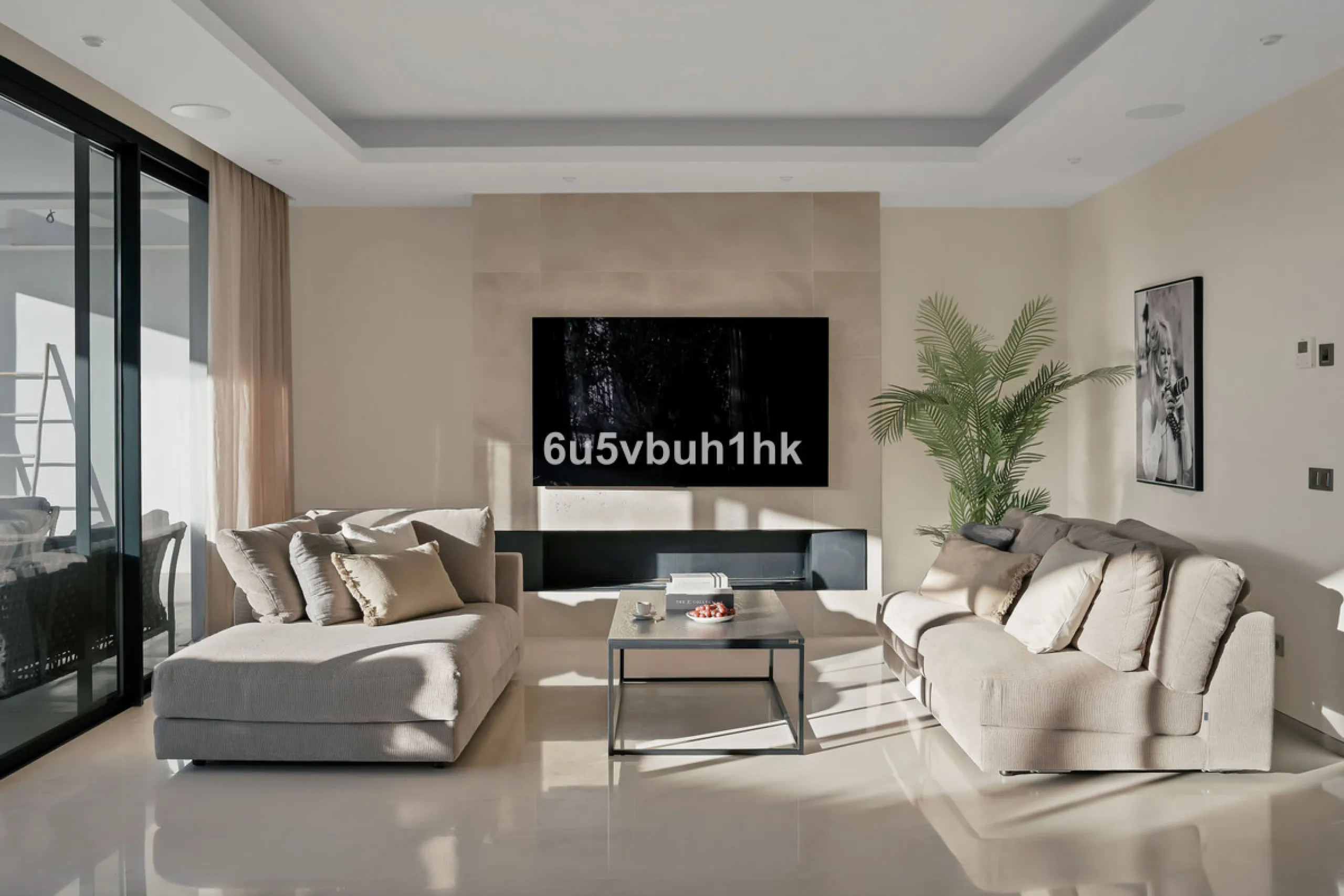 House - Detached Villa в продаже в Marbella, Málaga. В доме 6 спален и 6 ванных комнат. Площадь дома 476 м². Площадь участка 618 м²